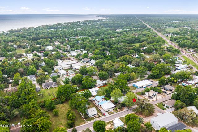 264 Washington Street, Bay Saint Louis, MS 39520