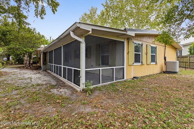 264 Washington Street, Bay Saint Louis, MS 39520