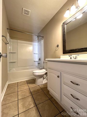 6144 Heath Ridge Court D, Charlotte, NC 28210