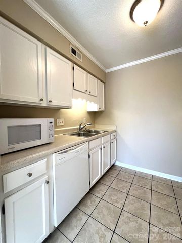 6144 Heath Ridge Court D, Charlotte, NC 28210