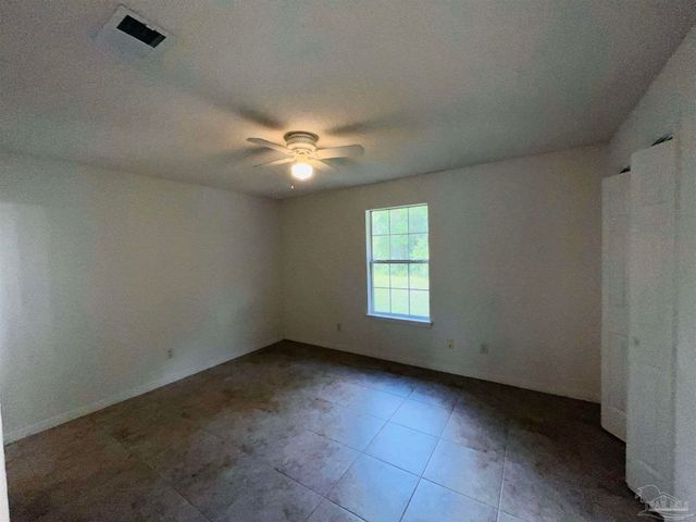 618 Ripsaw Ln, Pensacola, FL 32506