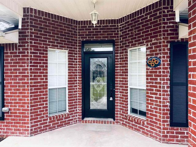 618 Ripsaw Ln, Pensacola, FL 32506
