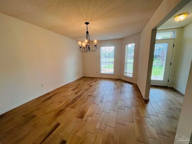618 Ripsaw Ln, Pensacola, FL 32506