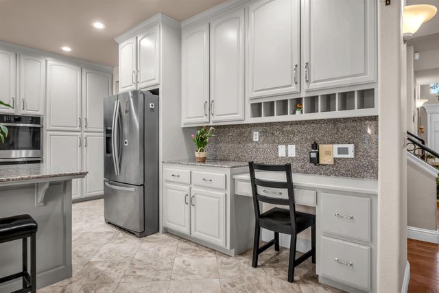 98 Valley Falls Pl, Folsom, CA 95630