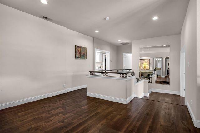 98 Valley Falls Pl, Folsom, CA 95630