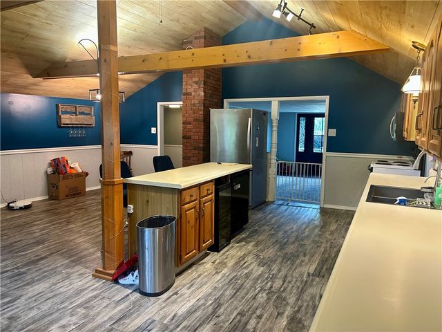 1686 Harbor Edinburg Rd, Union Twp, PA 16116