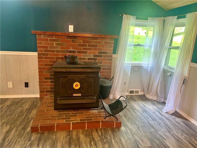1686 Harbor Edinburg Rd, Union Twp, PA 16116