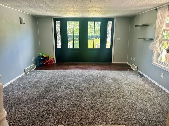 1686 Harbor Edinburg Rd, Union Twp, PA 16116