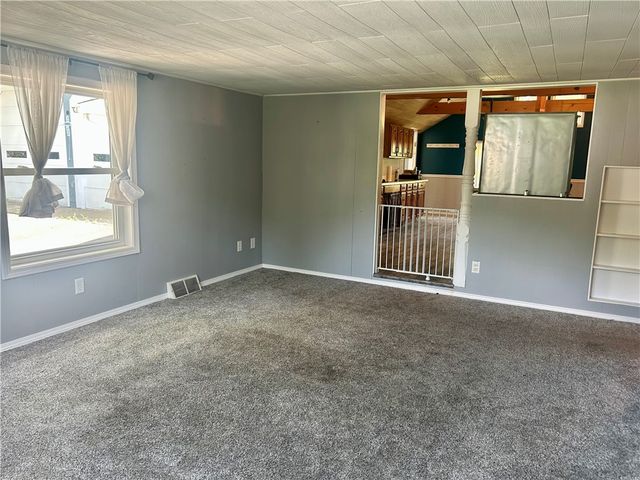 1686 Harbor Edinburg Rd, Union Twp, PA 16116