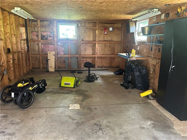 1686 Harbor Edinburg Rd, Union Twp, PA 16116