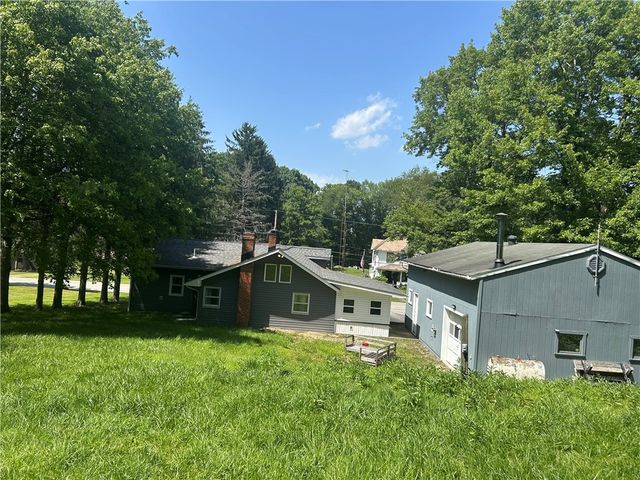 1686 Harbor Edinburg Rd, Union Twp, PA 16116