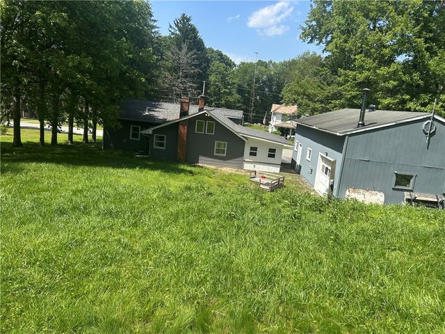 1686 Harbor Edinburg Rd, Union Twp, PA 16116