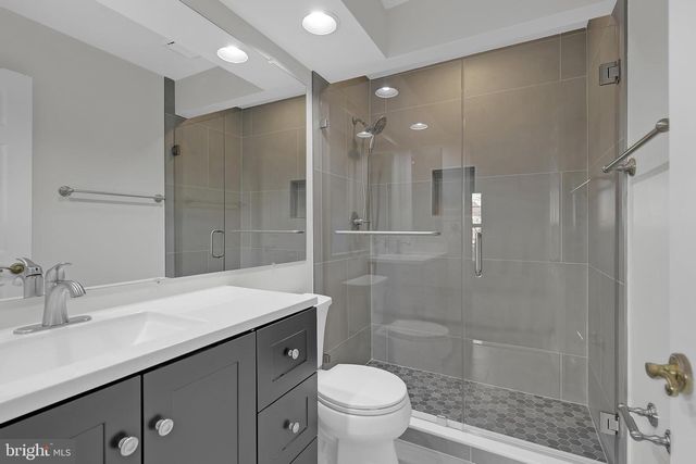 20888 SANDSTONE SQ, Sterling, VA 20165