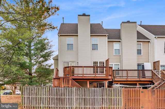 20888 SANDSTONE SQ, Sterling, VA 20165