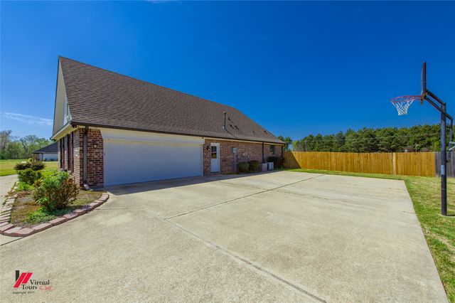 605 Lukes Landing, Bossier City, LA 71112