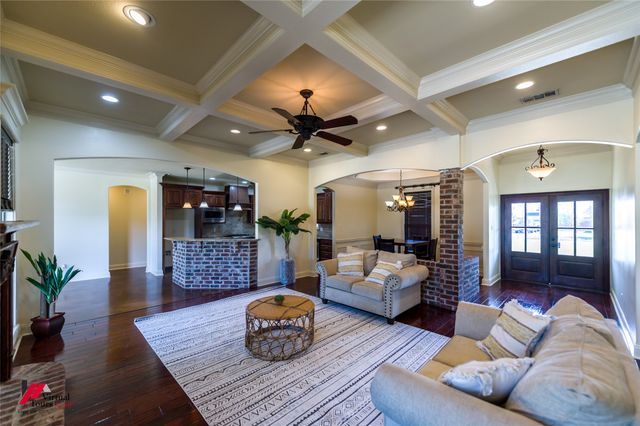 605 Lukes Landing, Bossier City, LA 71112