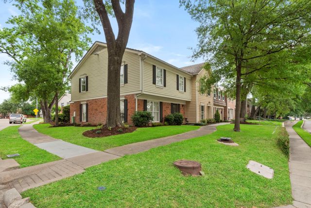 9668 Westview Drive 2, Houston, TX 77055