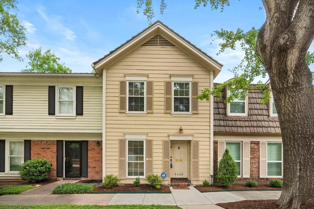 9668 Westview Drive 2, Houston, TX 77055
