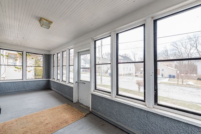 236 S Park Avenue, Waukegan, IL 60085