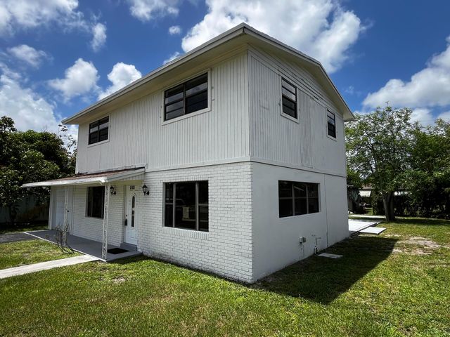 5163 Marion Place, West Palm Beach, FL 33407