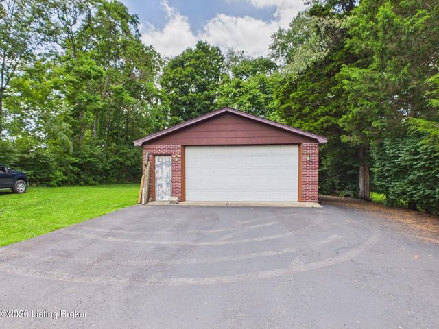 6206 Beulah Church Rd, Louisville, KY 40228