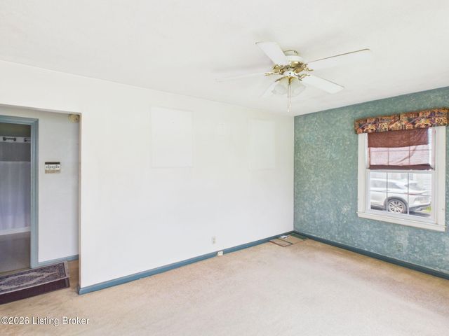 6206 Beulah Church Rd, Louisville, KY 40228