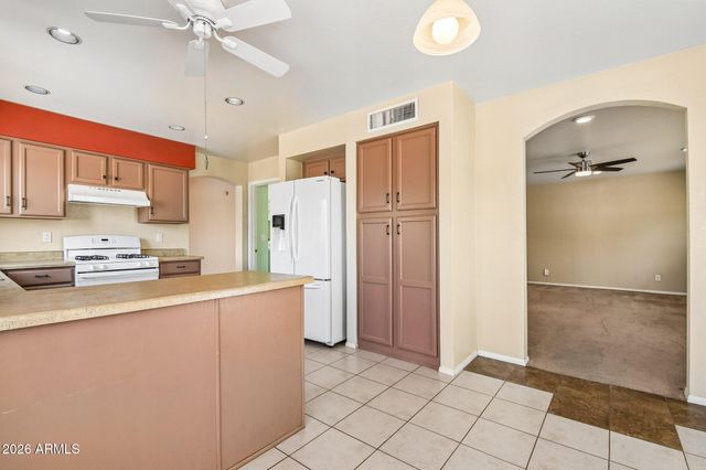 35942 N 10TH Street, Phoenix, AZ 85086