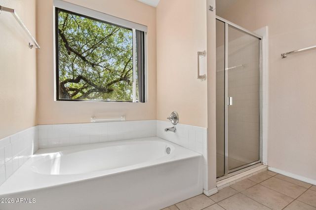 35942 N 10TH Street, Phoenix, AZ 85086