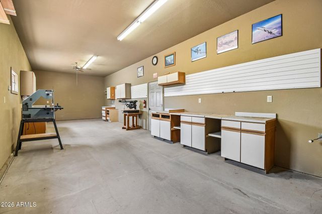 35942 N 10TH Street, Phoenix, AZ 85086