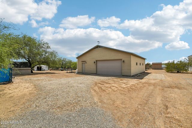 35942 N 10TH Street, Phoenix, AZ 85086