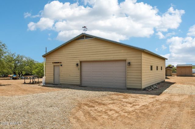 35942 N 10TH Street, Phoenix, AZ 85086