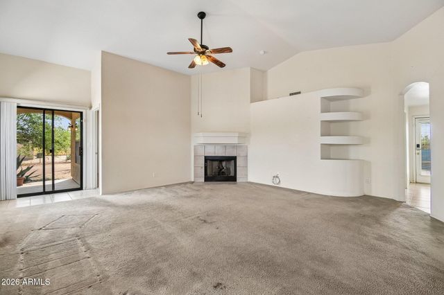35942 N 10TH Street, Phoenix, AZ 85086
