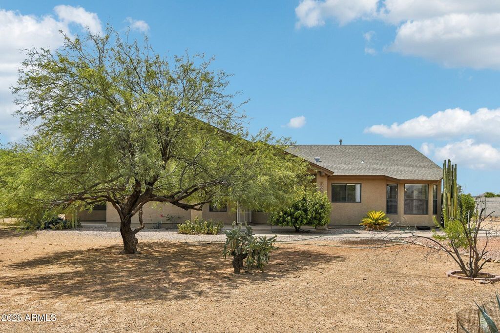 35942 N 10TH Street, Phoenix, AZ 85086