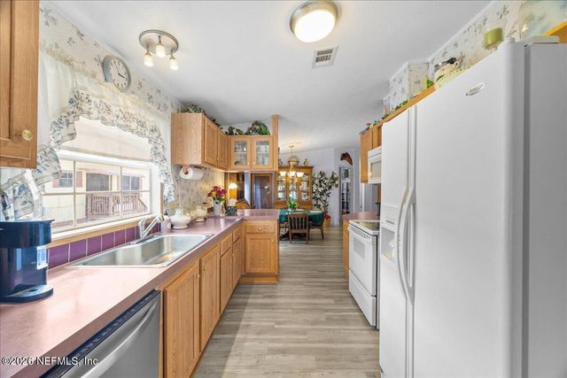 120 WATERWAY Avenue, Satsuma, FL 32189