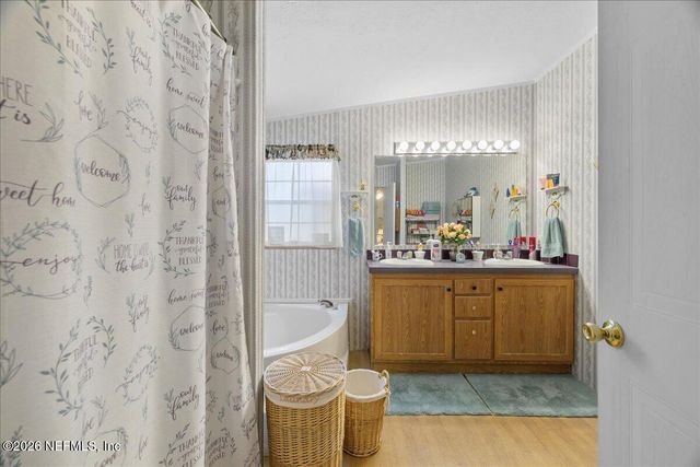 120 WATERWAY Avenue, Satsuma, FL 32189