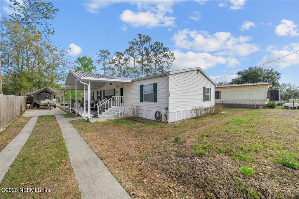 120 WATERWAY Avenue, Satsuma, FL 32189