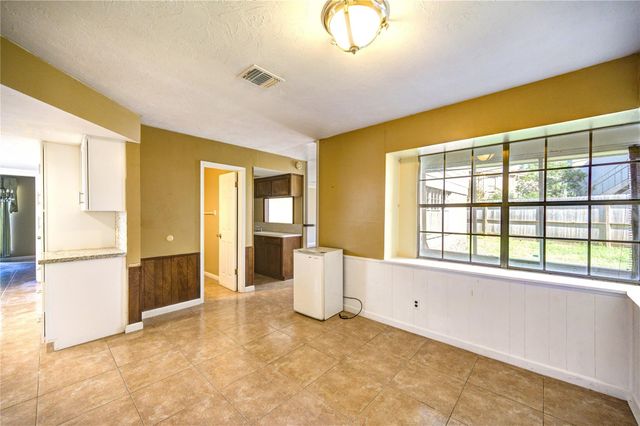 1003 Suwanee Lane, Houston, TX 77090