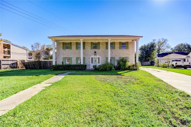 1003 Suwanee Lane, Houston, TX 77090