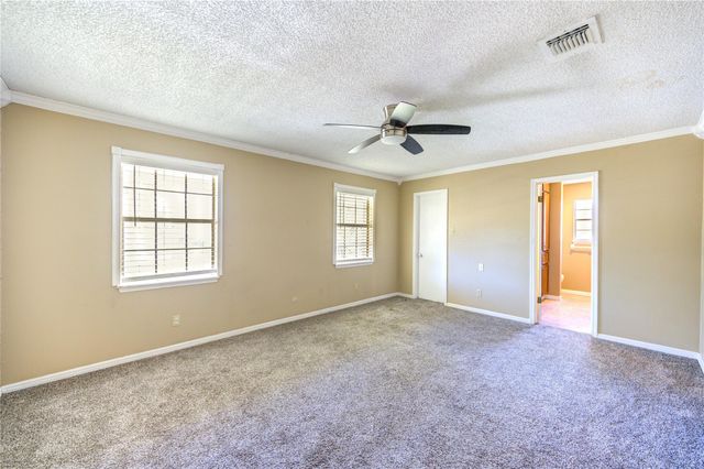 1003 Suwanee Lane, Houston, TX 77090