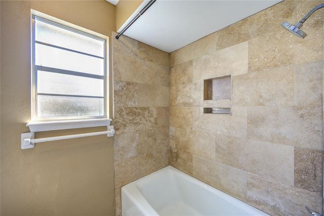 1003 Suwanee Lane, Houston, TX 77090