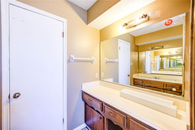 1003 Suwanee Lane, Houston, TX 77090