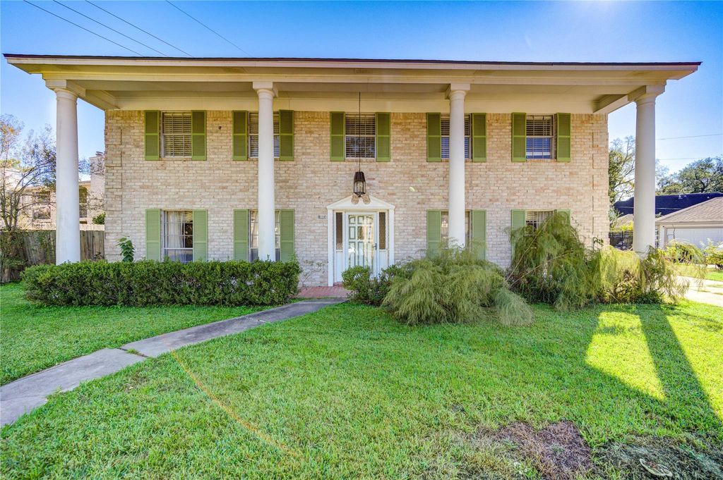 1003 Suwanee Lane, Houston, TX 77090