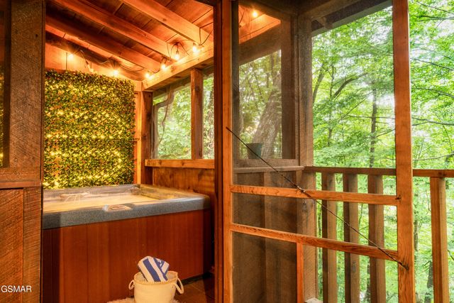 3210 Priscilla Heights Lane, Sevierville, TN 37862