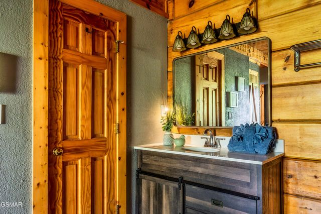 3210 Priscilla Heights Lane, Sevierville, TN 37862
