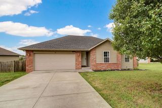5640 West Sunflower Drive, Springfield, MO 65802