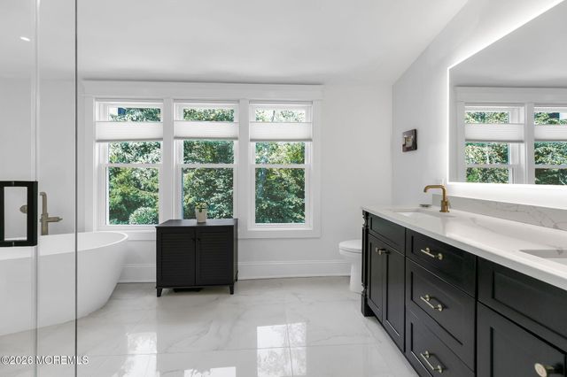 18 Saratoga Drive, Colts Neck, NJ 07722