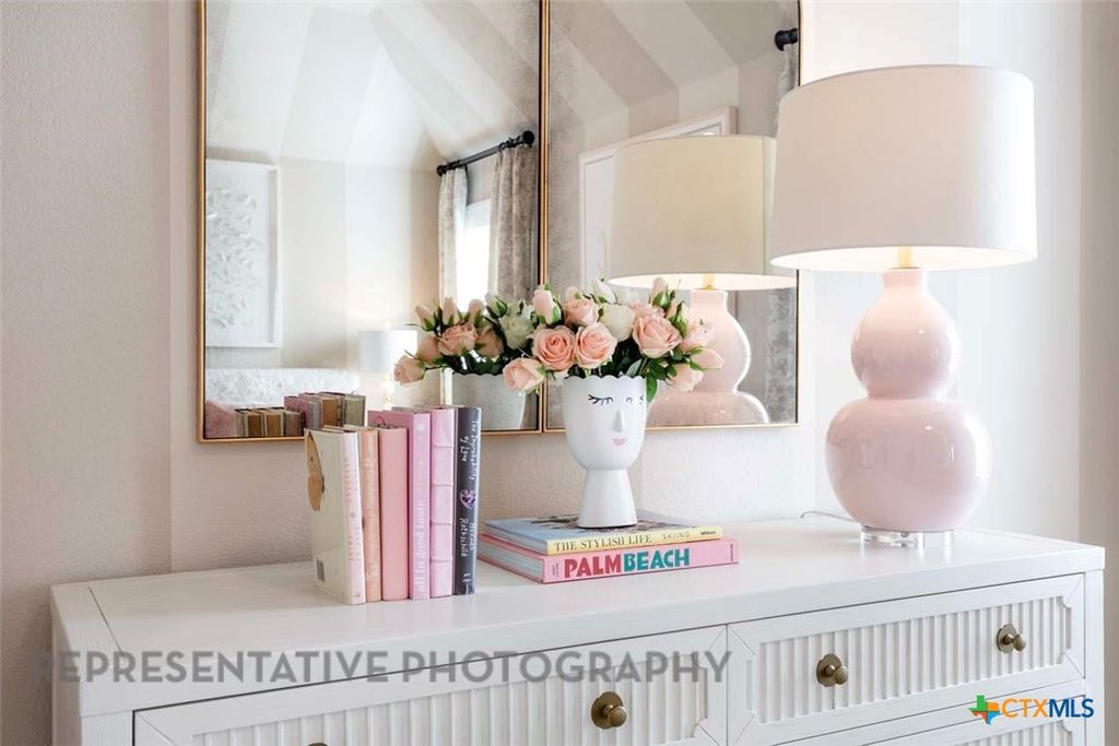 Image 15 of property listing at 5727 Ryder Road, New Braunfels, TX 78130