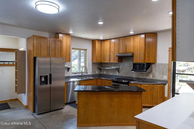 20725 N Altamont RD, Rathdrum, ID 83858