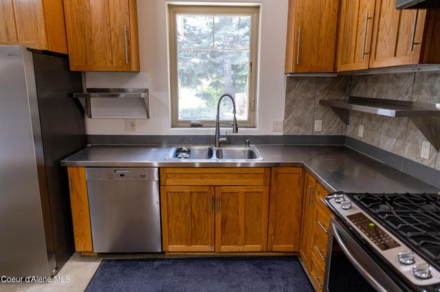 20725 N Altamont RD, Rathdrum, ID 83858