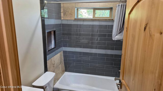 20725 N Altamont RD, Rathdrum, ID 83858